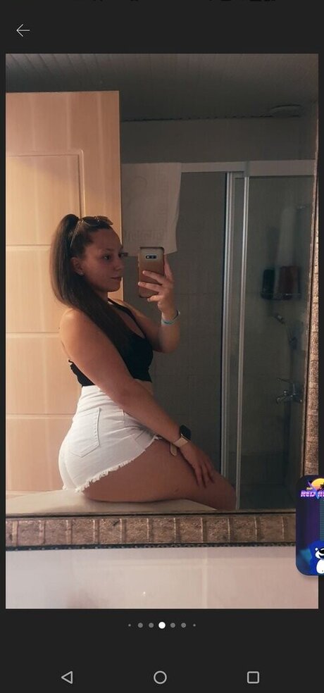 Foto desnuda filtrada de OnlyFans de Of Profil Meiner Ehemaligen Nachbarin