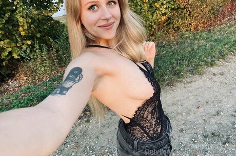 Foto desnuda filtrada de OnlyFans de Lunazuhause