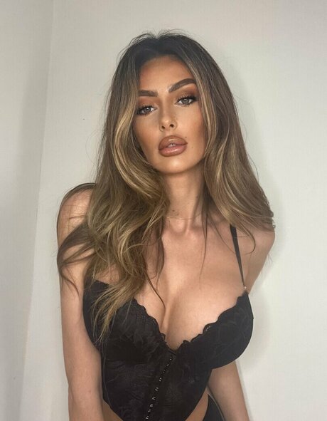 Foto desnuda filtrada de OnlyFans de Brattykiki