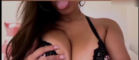 Foto desnuda filtrada de OnlyFans de Romy Luisa