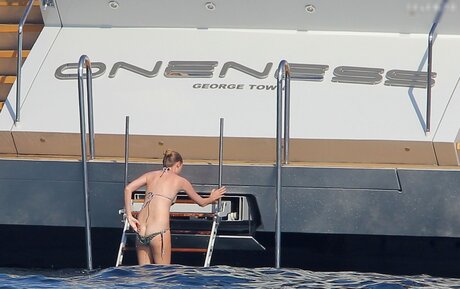 Lara Stone