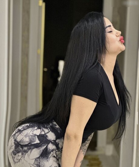 Melek Azad