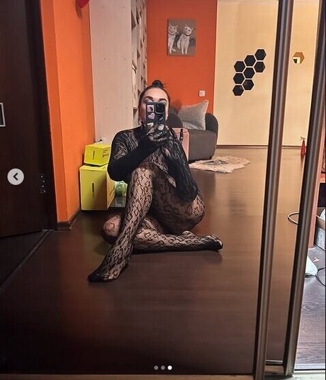 Oliviagoold Content