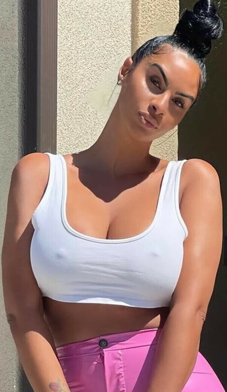 Foto desnuda filtrada de OnlyFans de Johanna Leia