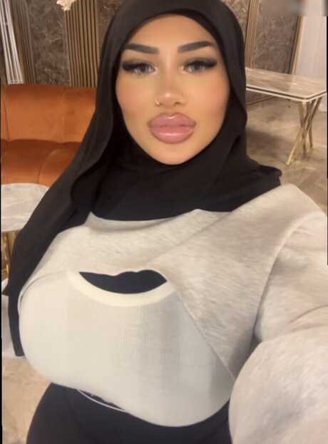 Foto desnuda filtrada de OnlyFans de Abir Zrk