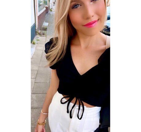 Lea Sunshineeems