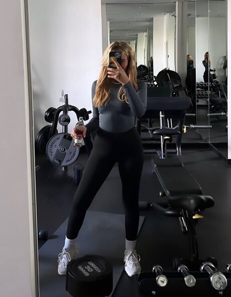 Loredana Zefi