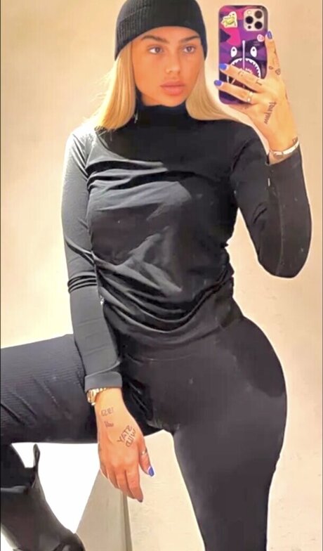 Loredana Zefi