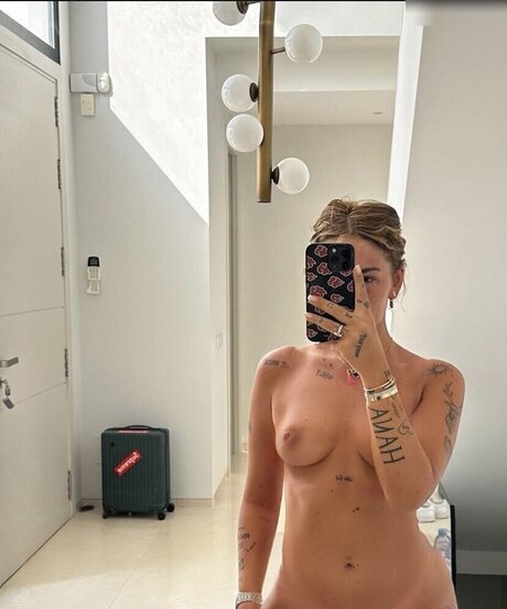 Loredana Zefi