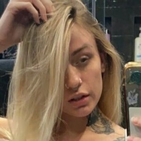 Foto desnuda filtrada de OnlyFans de Darnit Domi