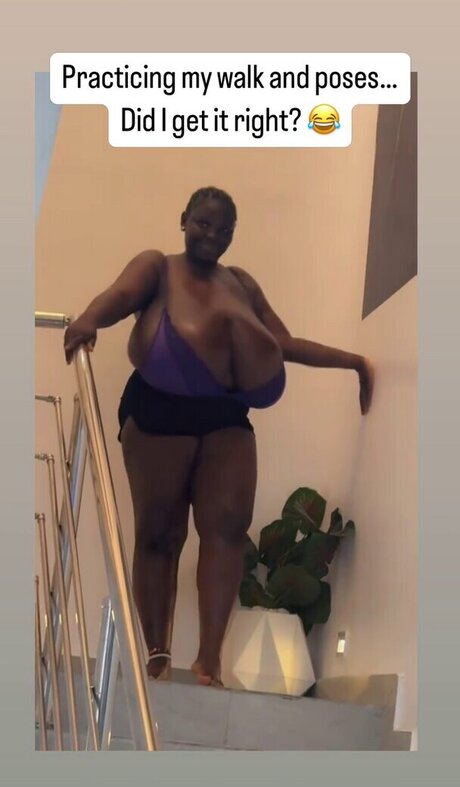 Busty Vivian