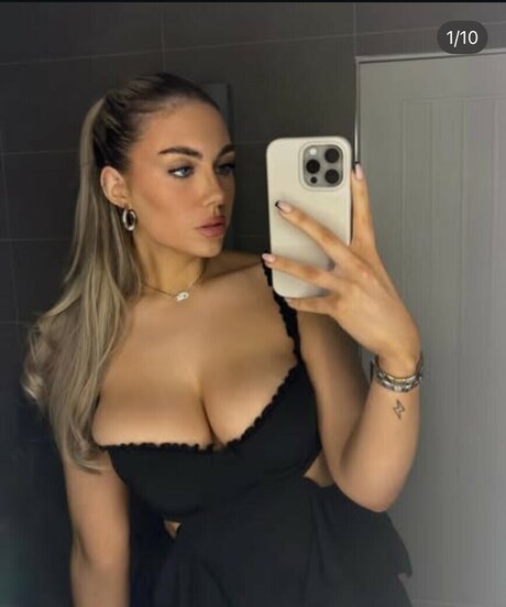 Foto desnuda filtrada de OnlyFans de Ellie Williamson