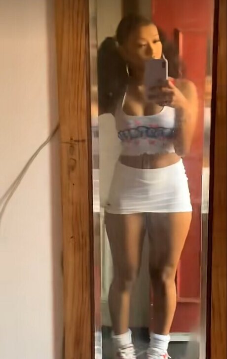 Foto desnuda filtrada de OnlyFans de Goldenbihxo