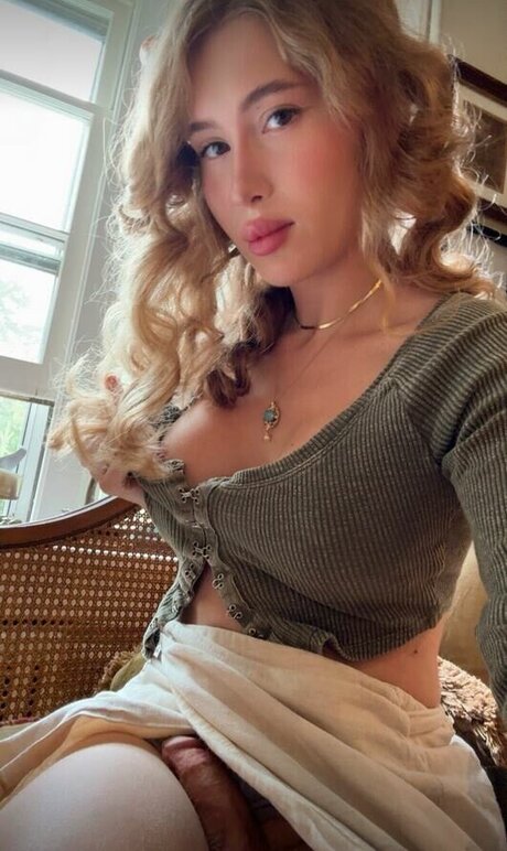 Foto desnuda filtrada de OnlyFans de Porcelaingoirl