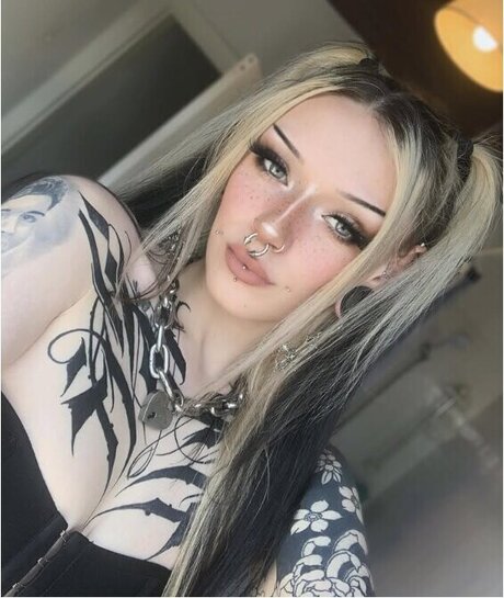 Foto desnuda filtrada de OnlyFans de Em Bearshaw