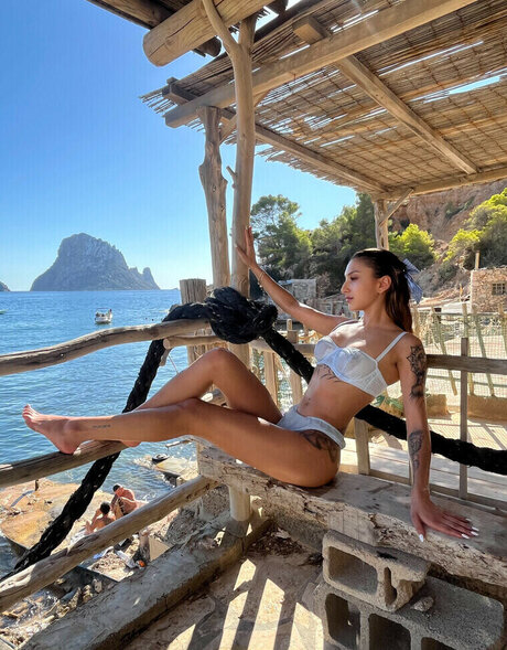 Foto desnuda filtrada de OnlyFans de Tropikalyy