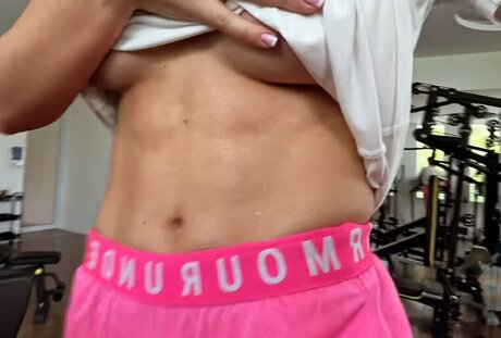 Foto desnuda filtrada de OnlyFans de Lisavetazolotova