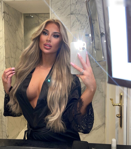 Foto desnuda filtrada de OnlyFans de Lunaaalgs  Lunaaalgs
