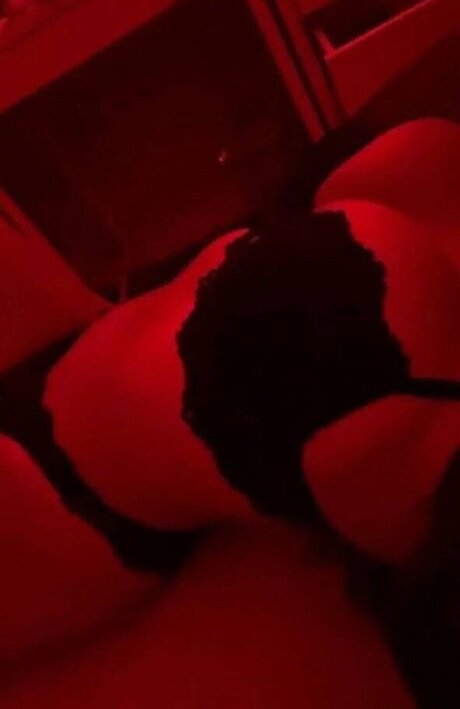 Foto desnuda filtrada de OnlyFans de Sude Beren Ataselim