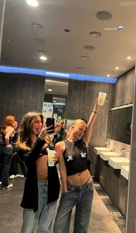Foto desnuda filtrada de OnlyFans de Zoe Kaeppele