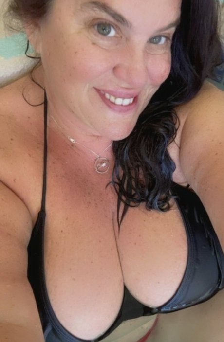 Foto desnuda filtrada de OnlyFans de Lattie H Riff