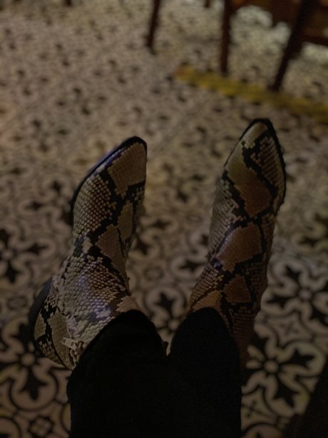 Foto desnuda filtrada de OnlyFans de Latina Feets