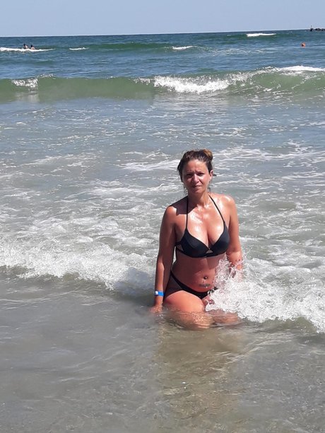 Foto desnuda filtrada de OnlyFans de Larisa Aurora