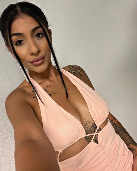 Foto desnuda filtrada de OnlyFans de larisa