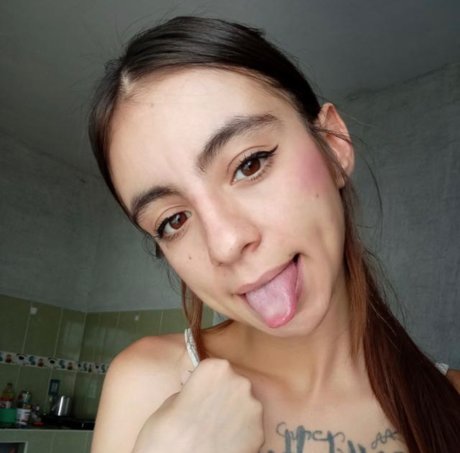 Foto desnuda filtrada de OnlyFans de La Pequea Niurka