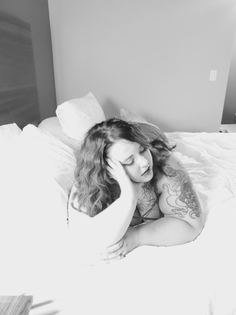 Foto desnuda filtrada de OnlyFans de Ladybrat666