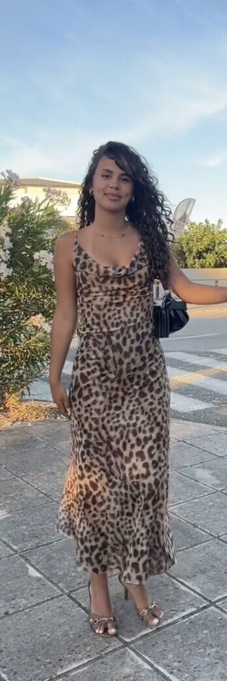Foto desnuda filtrada de OnlyFans de Destina Meliha