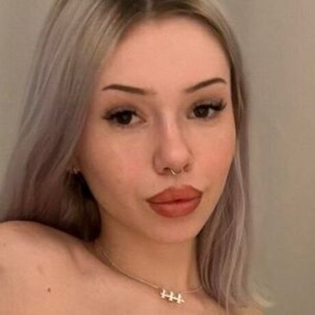 Foto desnuda filtrada de OnlyFans de Miabluebird