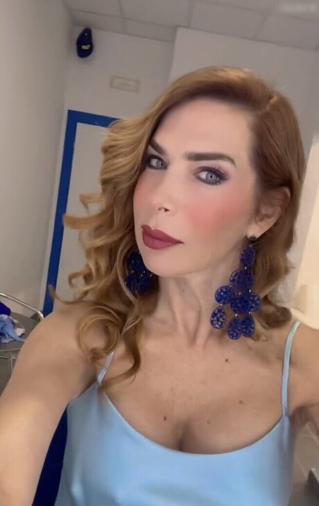 Veronica Maya