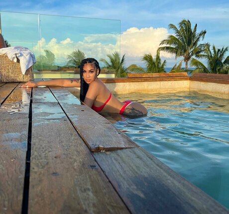 Queen Naija