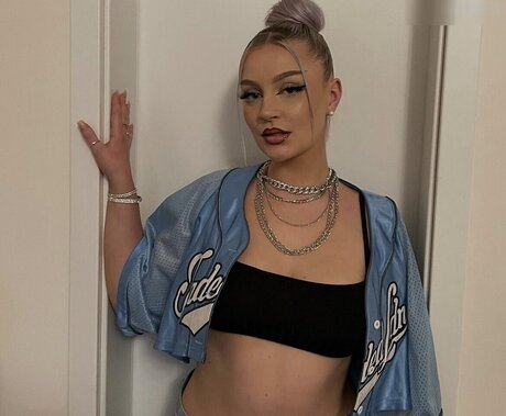 Foto desnuda filtrada de OnlyFans de Michelle Knaub