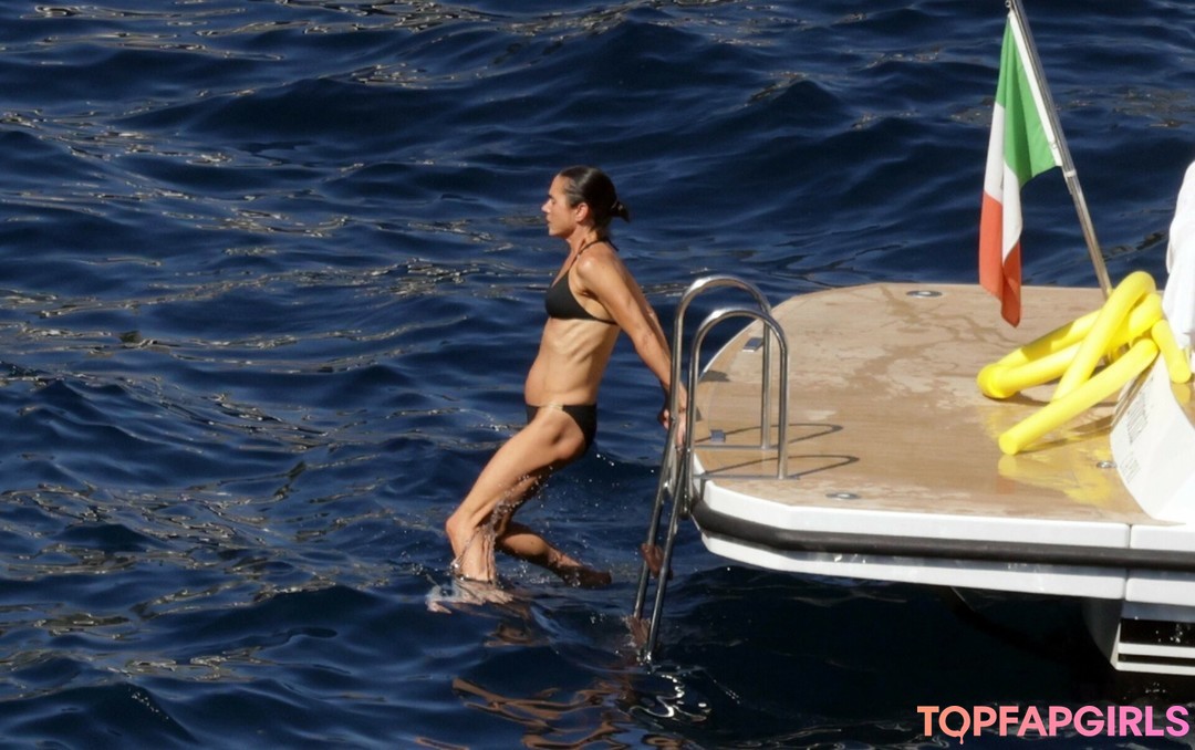 Foto desnuda filtrada de OnlyFans de Jennifer Connelly #328 Foto desnuda filtrada de OnlyFans de Jennifer Connelly #328