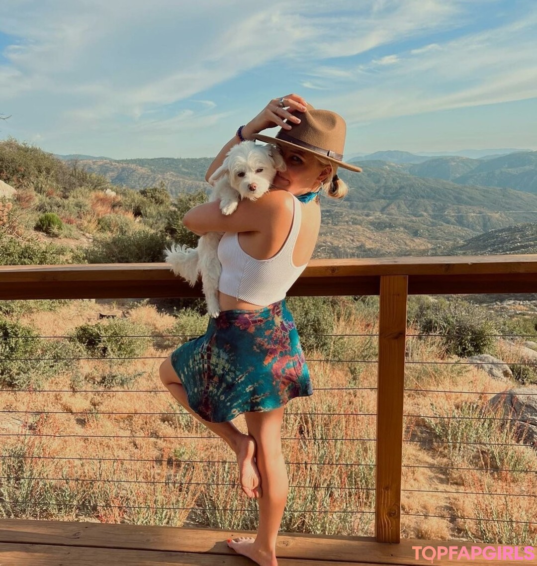 Foto desnuda filtrada de OnlyFans de Emily Osment #98 Foto desnuda filtrada de OnlyFans de Emily Osment #98