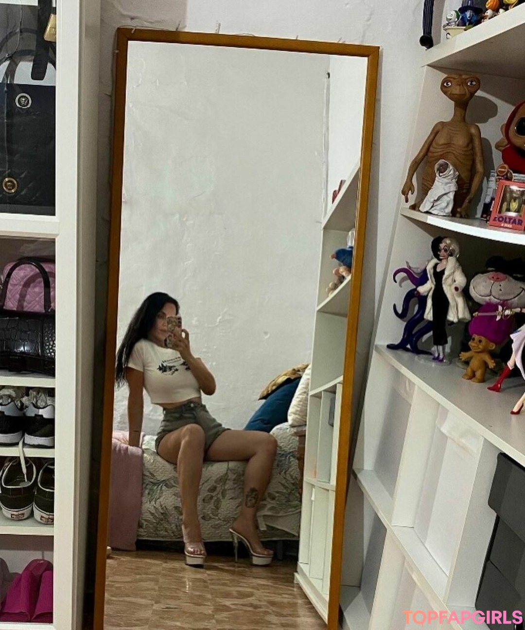 Foto desnuda filtrada de OnlyFans de Castizavixens #22 Foto desnuda filtrada de OnlyFans de Castizavixens #22