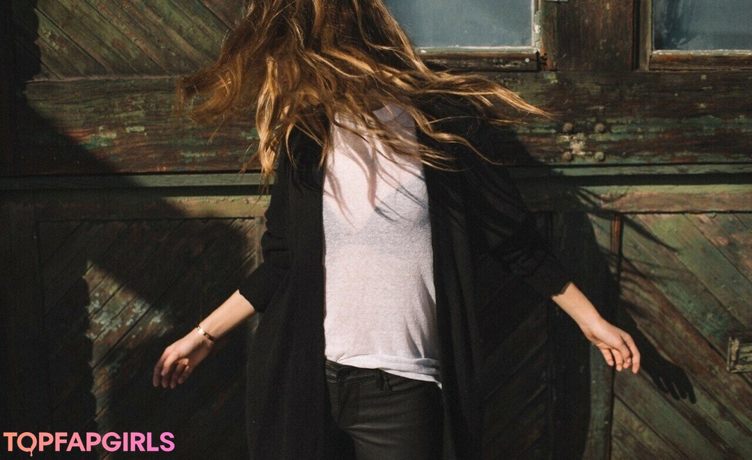 Foto desnuda filtrada de OnlyFans de Camila Morrone #242 Foto desnuda filtrada de OnlyFans de Camila Morrone #242