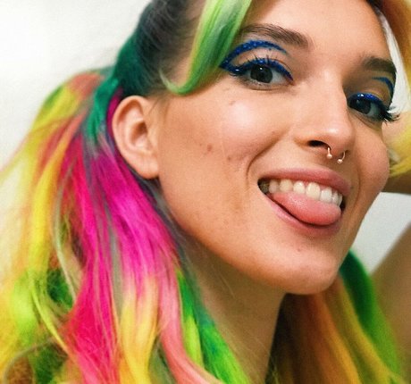 Dani Thorne