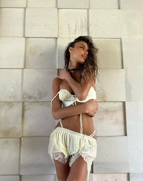 Foto desnuda filtrada de OnlyFans de Sahara Ray