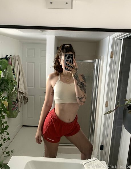 Foto desnuda filtrada de OnlyFans de Allieoops