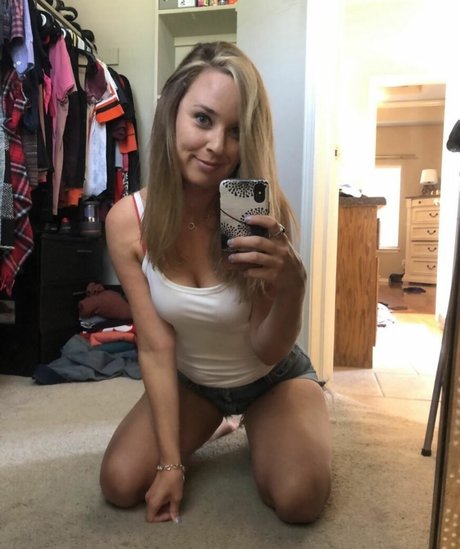 Foto desnuda filtrada de OnlyFans de Lyricinmyhead