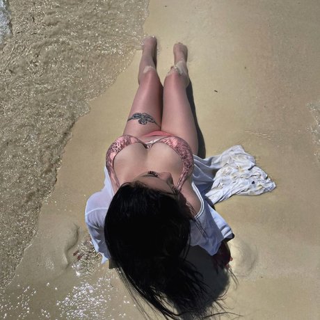 Foto desnuda filtrada de OnlyFans de Zhansaya Dakarimova