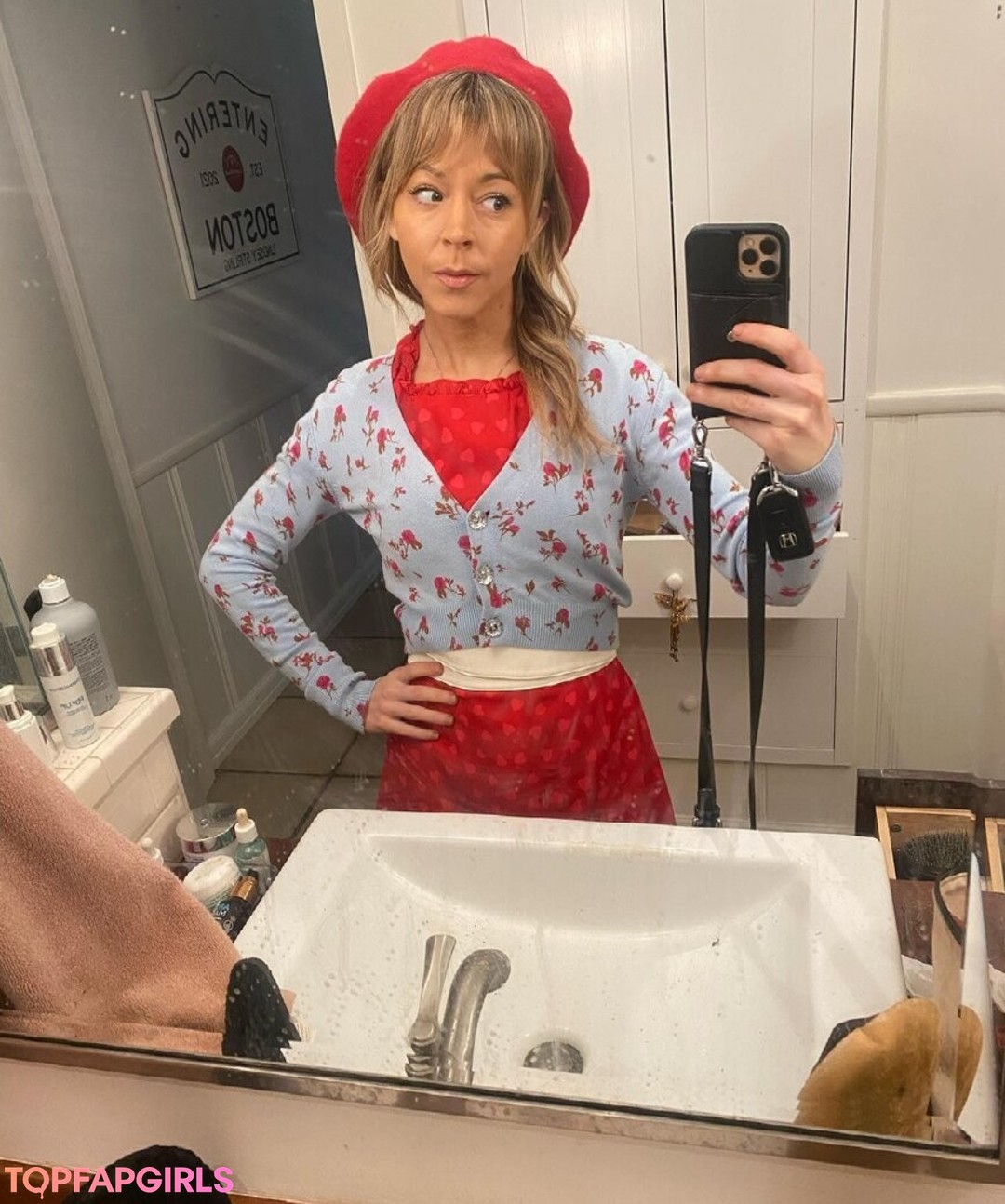 Foto desnuda filtrada de OnlyFans de Lindsey Stirling #133 Foto desnuda filtrada de OnlyFans de Lindsey Stirling #133
