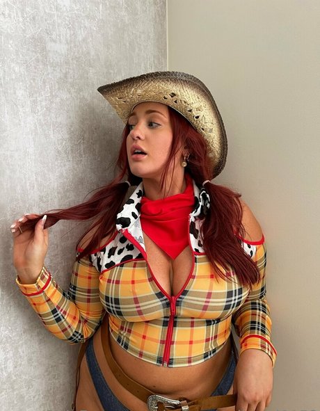 Thatoneredhead0153
