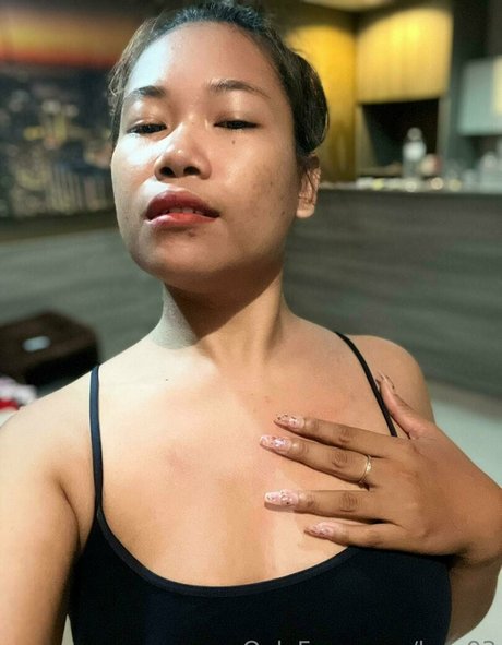 Foto desnuda filtrada de OnlyFans de Luzy93