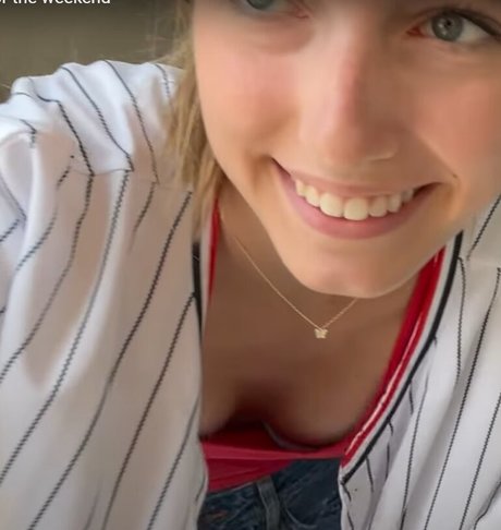 Foto desnuda filtrada de OnlyFans de Brooke Isabella