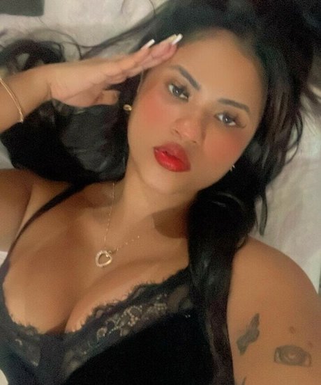 Foto desnuda filtrada de OnlyFans de Mykaele Maylane