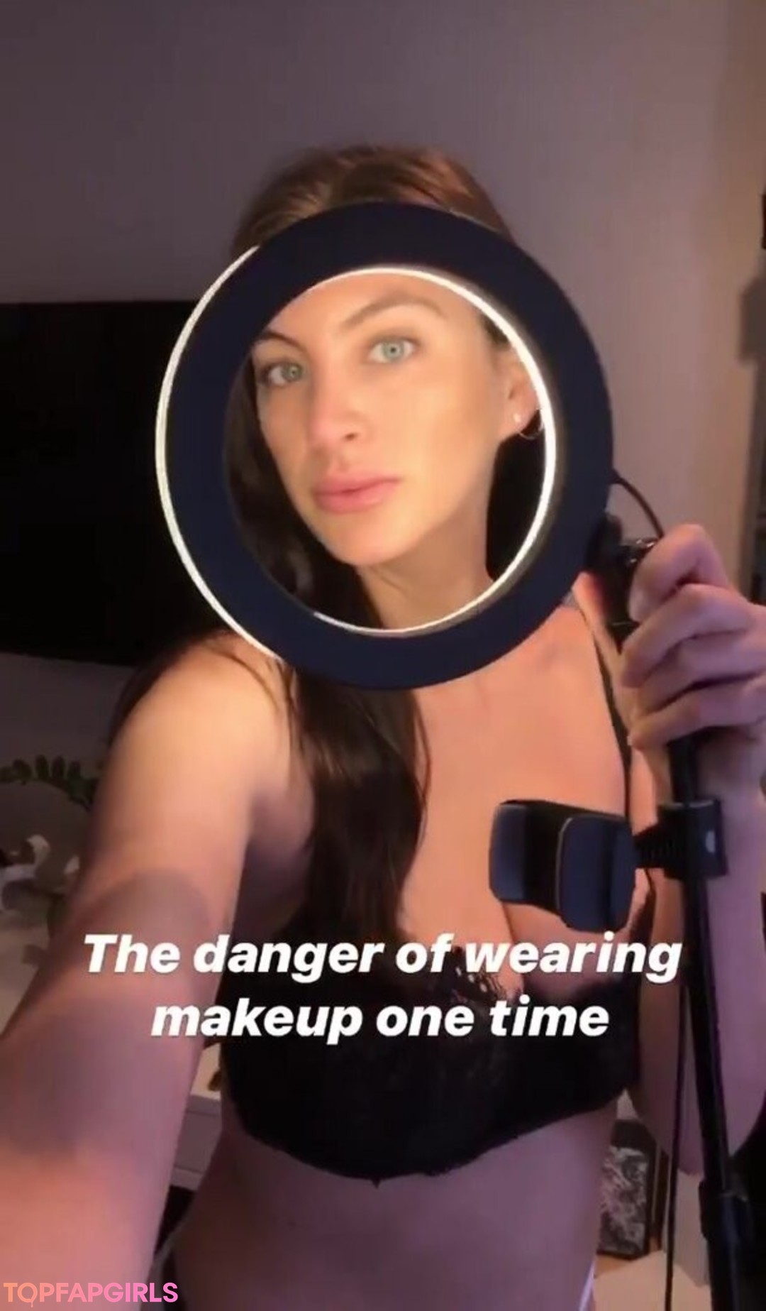 Foto desnuda filtrada de OnlyFans de Ariana Basseri #106 Foto desnuda filtrada de OnlyFans de Ariana Basseri #106